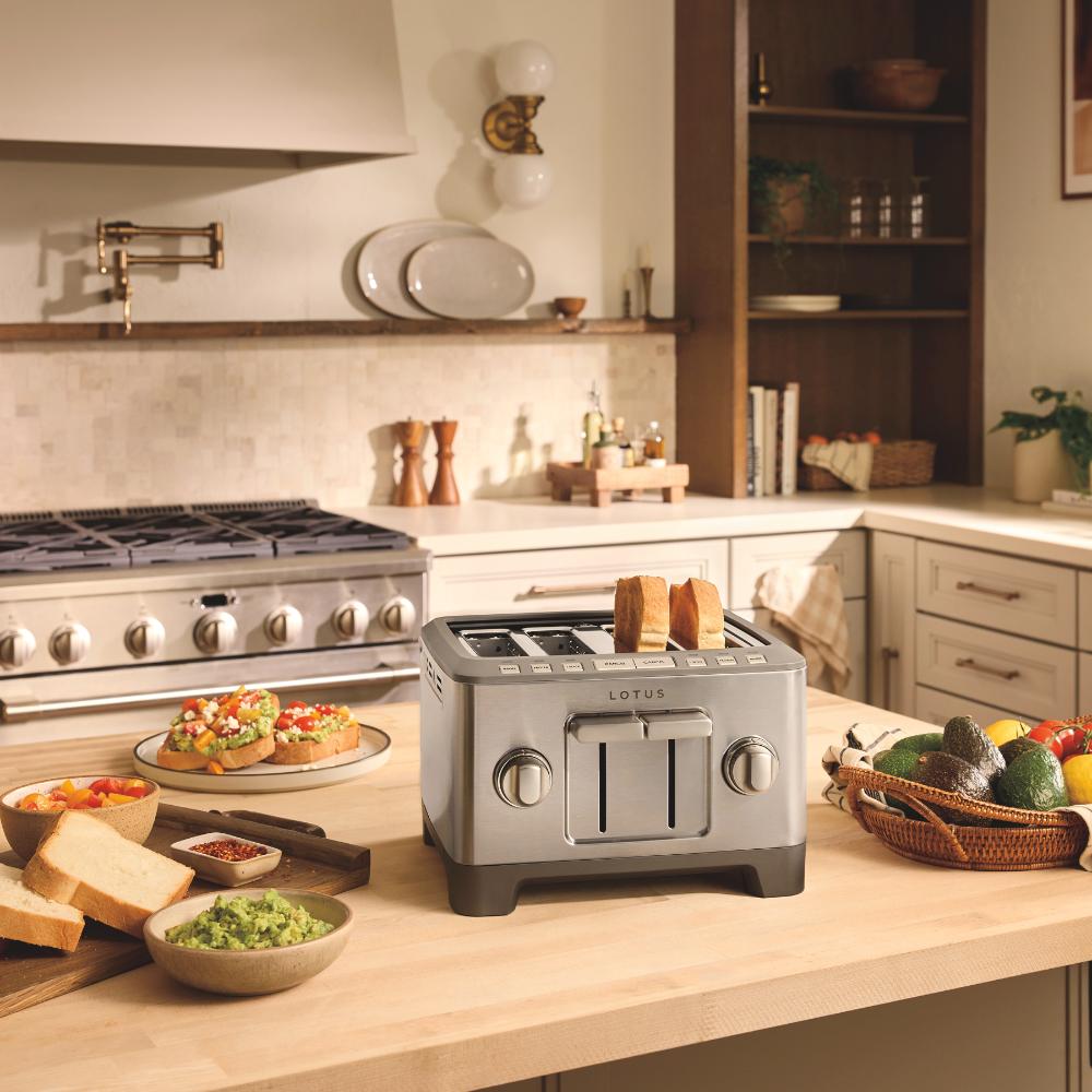 LOTUS The Four Slice – Precision Toaster