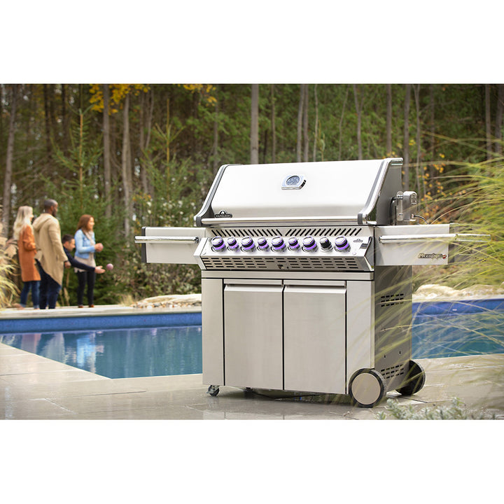 Napoleon Prestige PRO 665 with Infrared Rear and Side Burners - Natural Gas