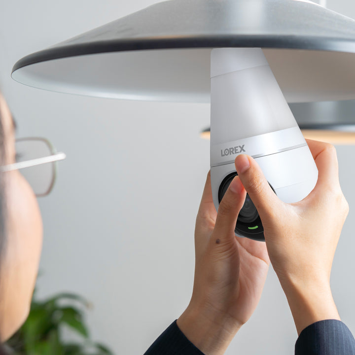 Lorex 2K Wi-Fi Smart Lightbulb Camera